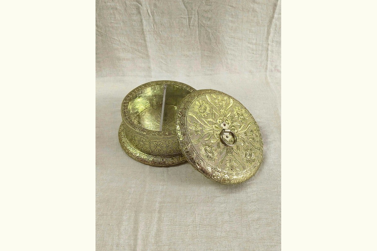 Round Antique Look Dry Fruit Box