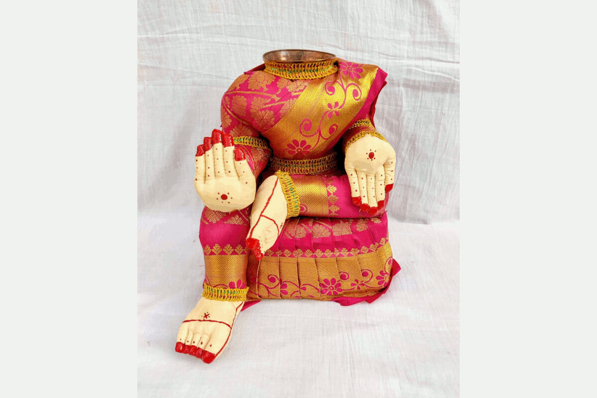 Devi Doll Stand