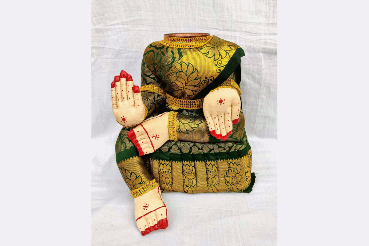 Devi Doll Stand