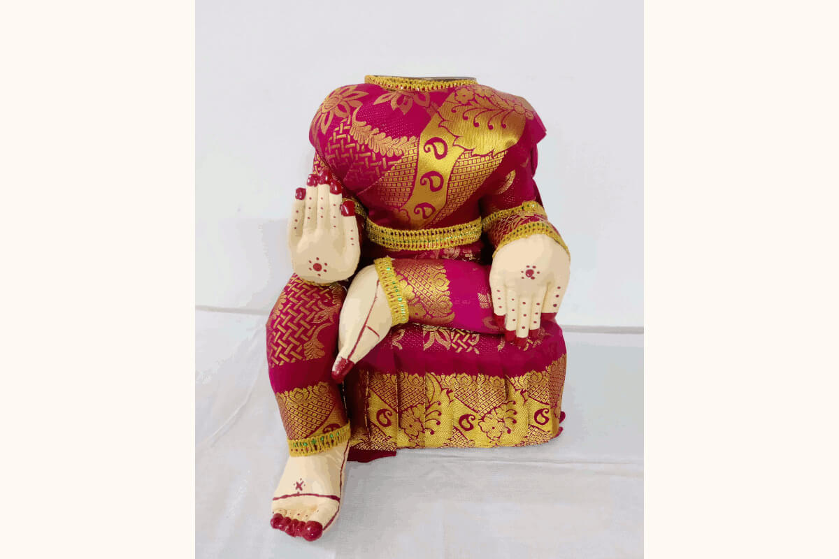 Devi Doll Stand