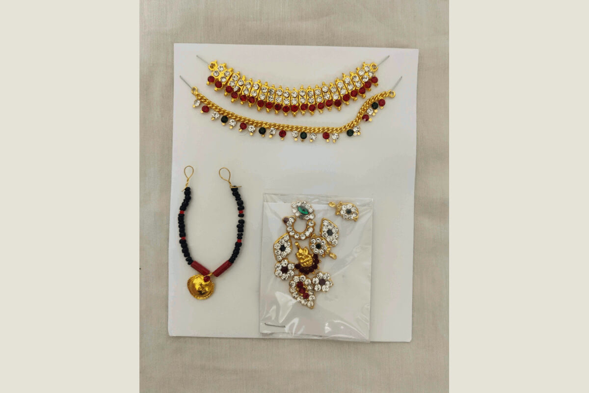 Devi Face Decoration Set