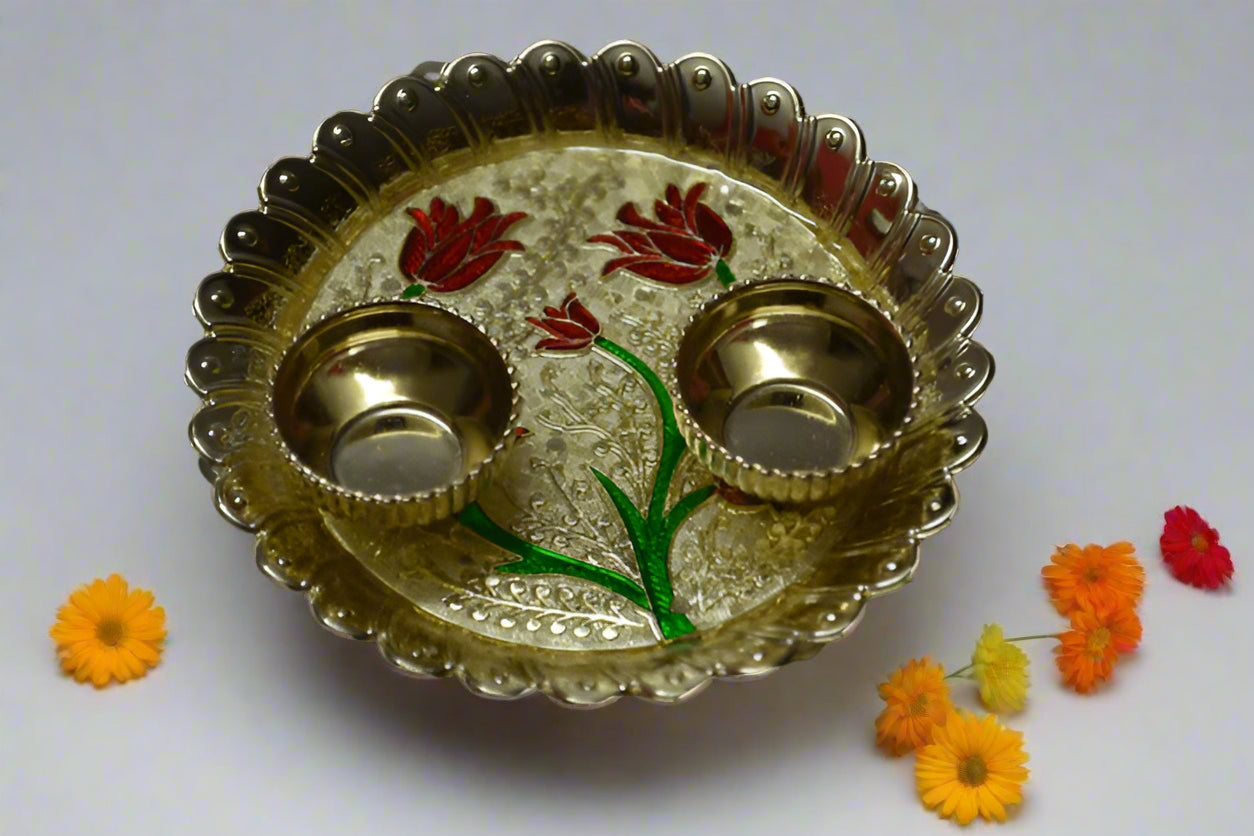 Round Flower Design Plate, Return Gifts for Ladies