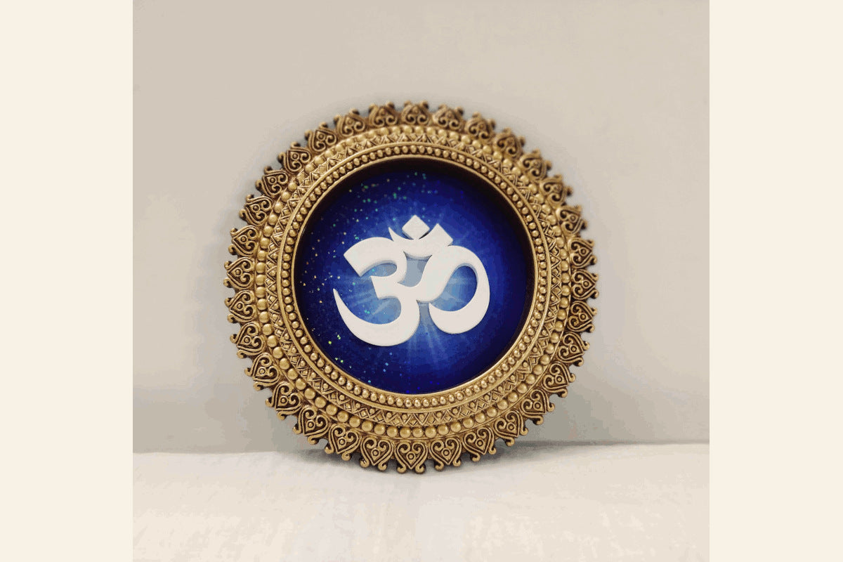 OM Polyresine Wall Hanging