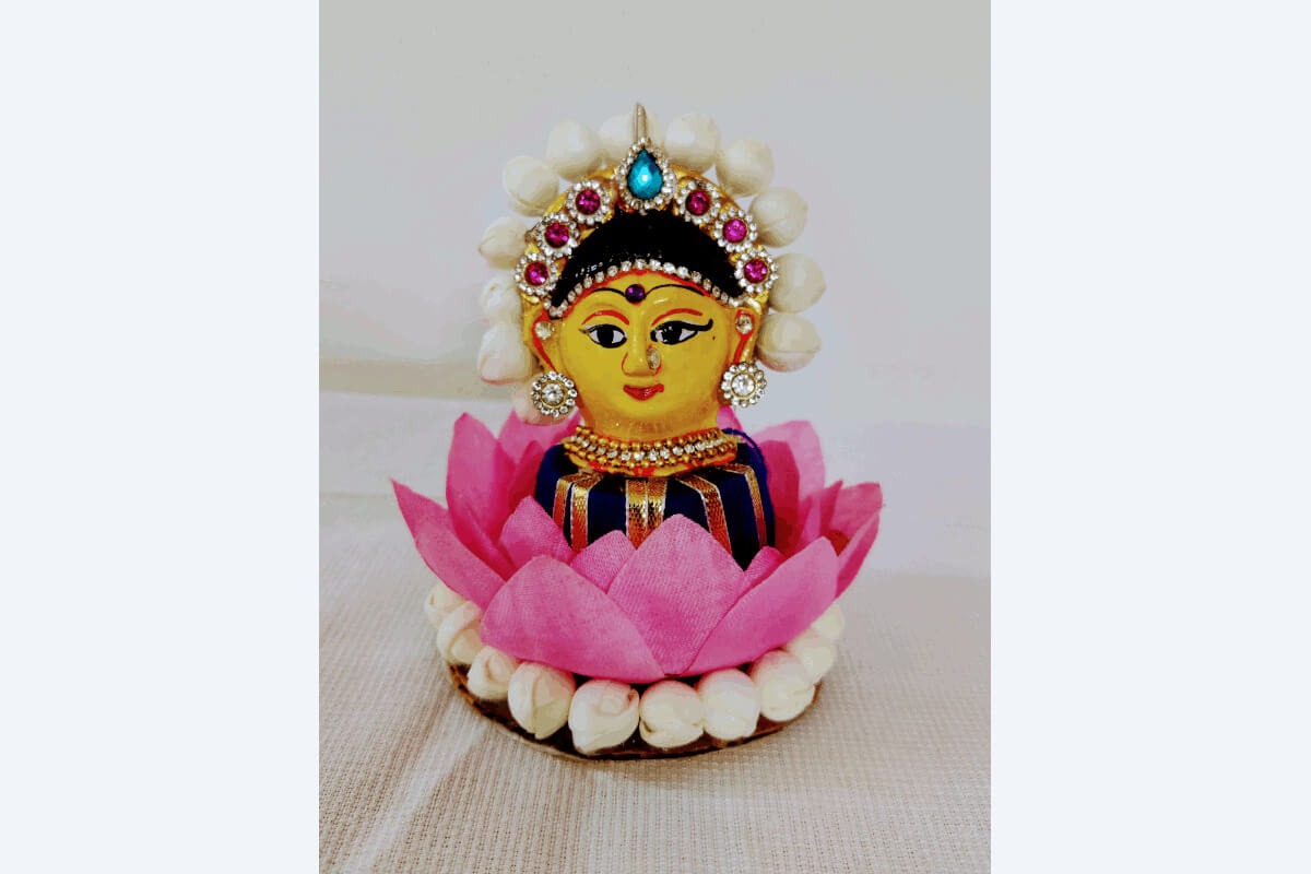 Decor Gowri Devi Lotus