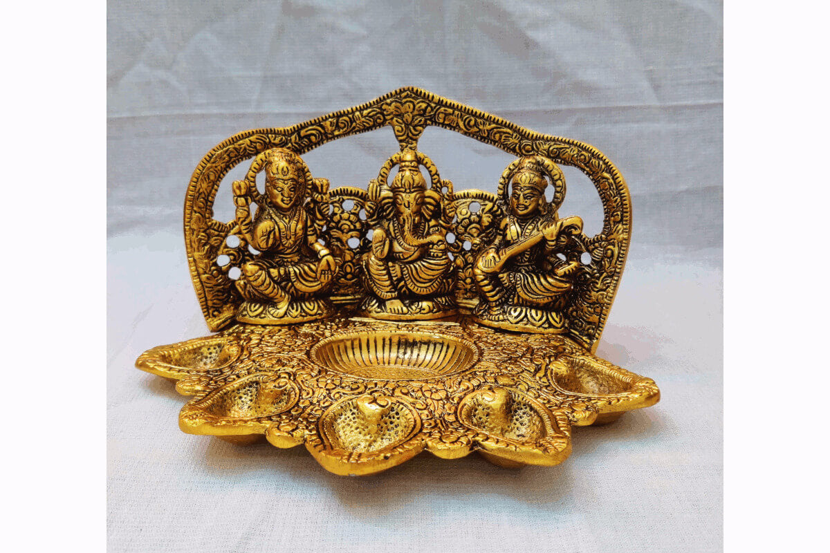 Lakshmi Saraswathi Ganesha 5 Diyas Gold