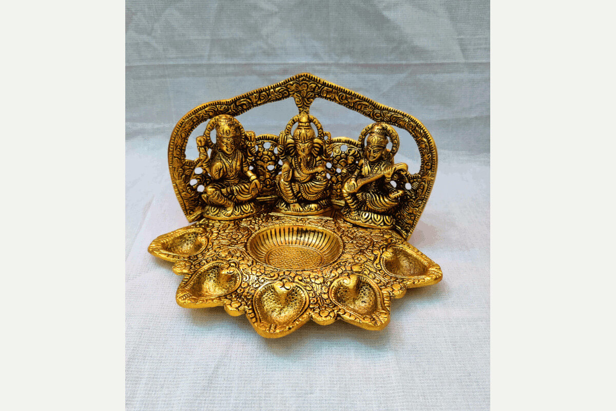 Lakshmi Saraswathi Ganesha 5 Diyas Gold