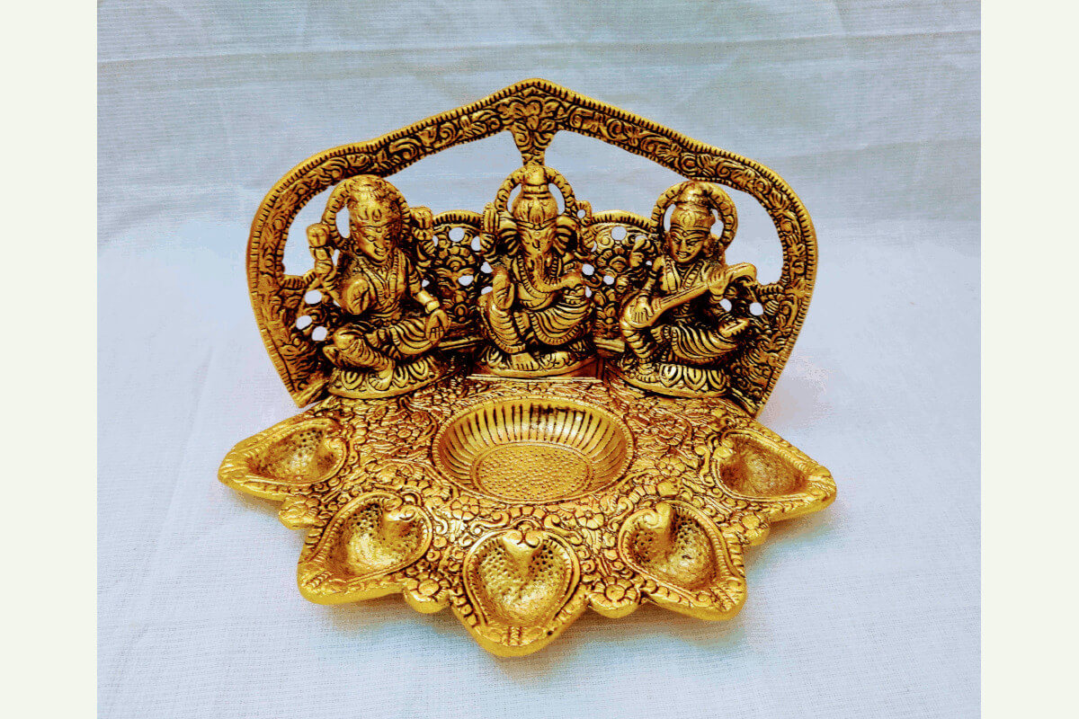 Lakshmi Saraswathi Ganesha 5 Diyas Gold